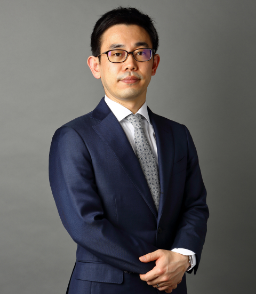 真貝 大介