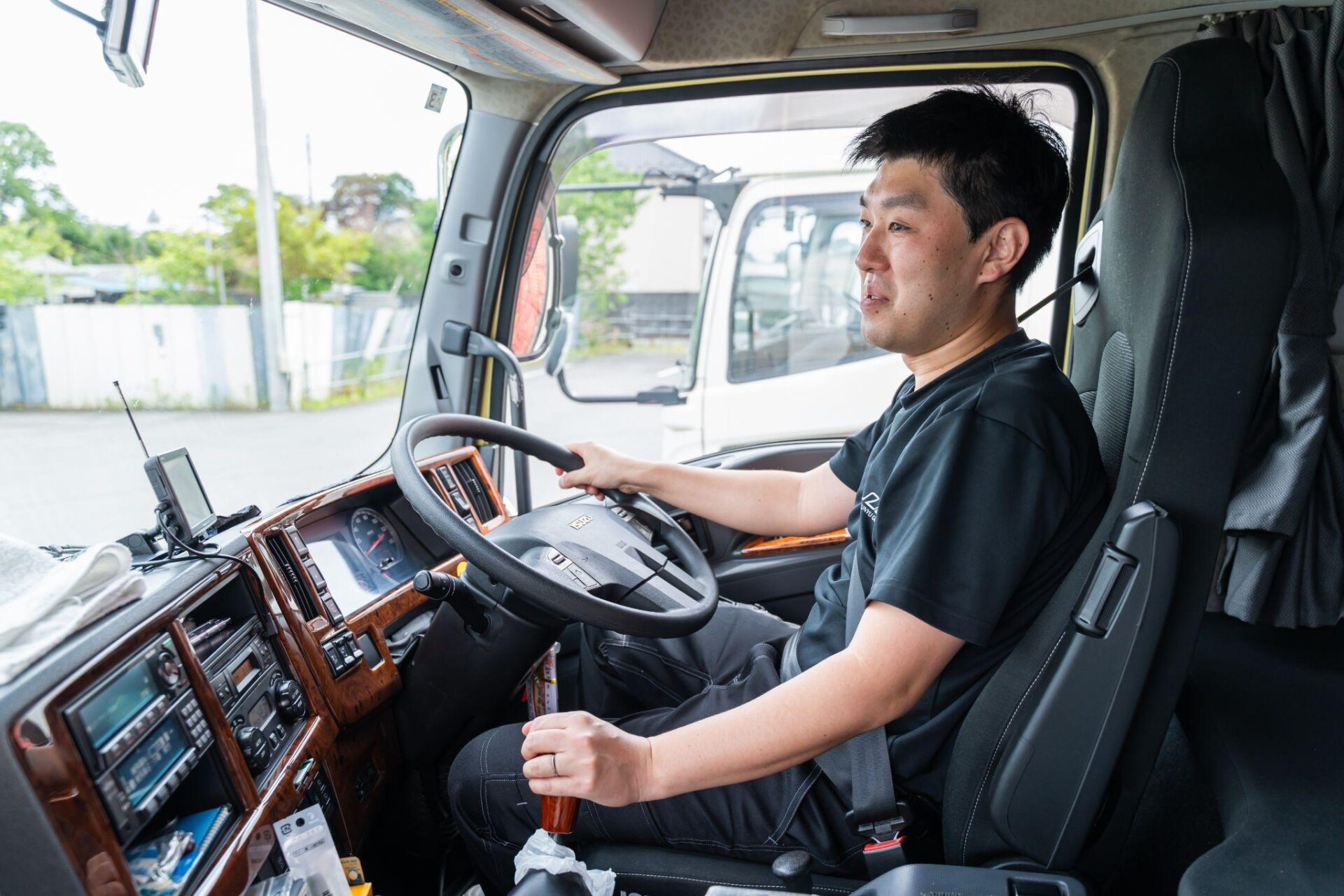 運転席のドライバー