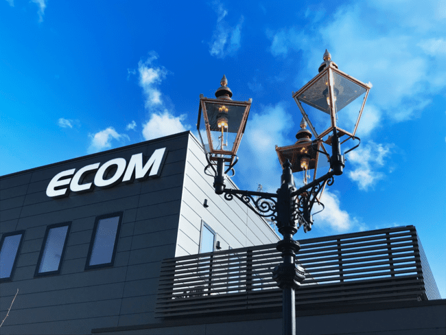エコム本社外観