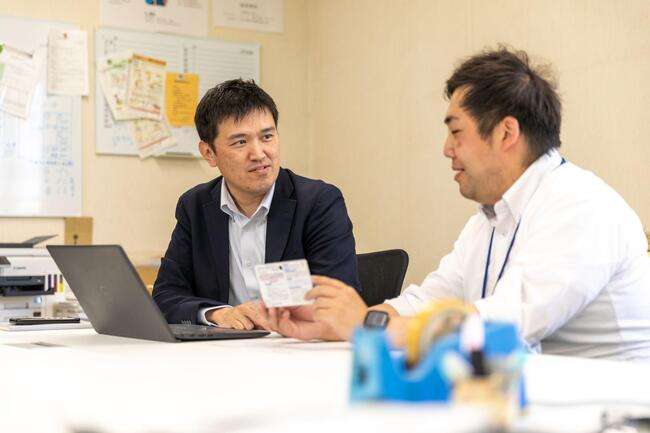 社員同士の打ち合わせ