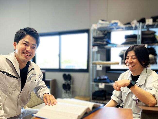 社員同士の打ち合わせ